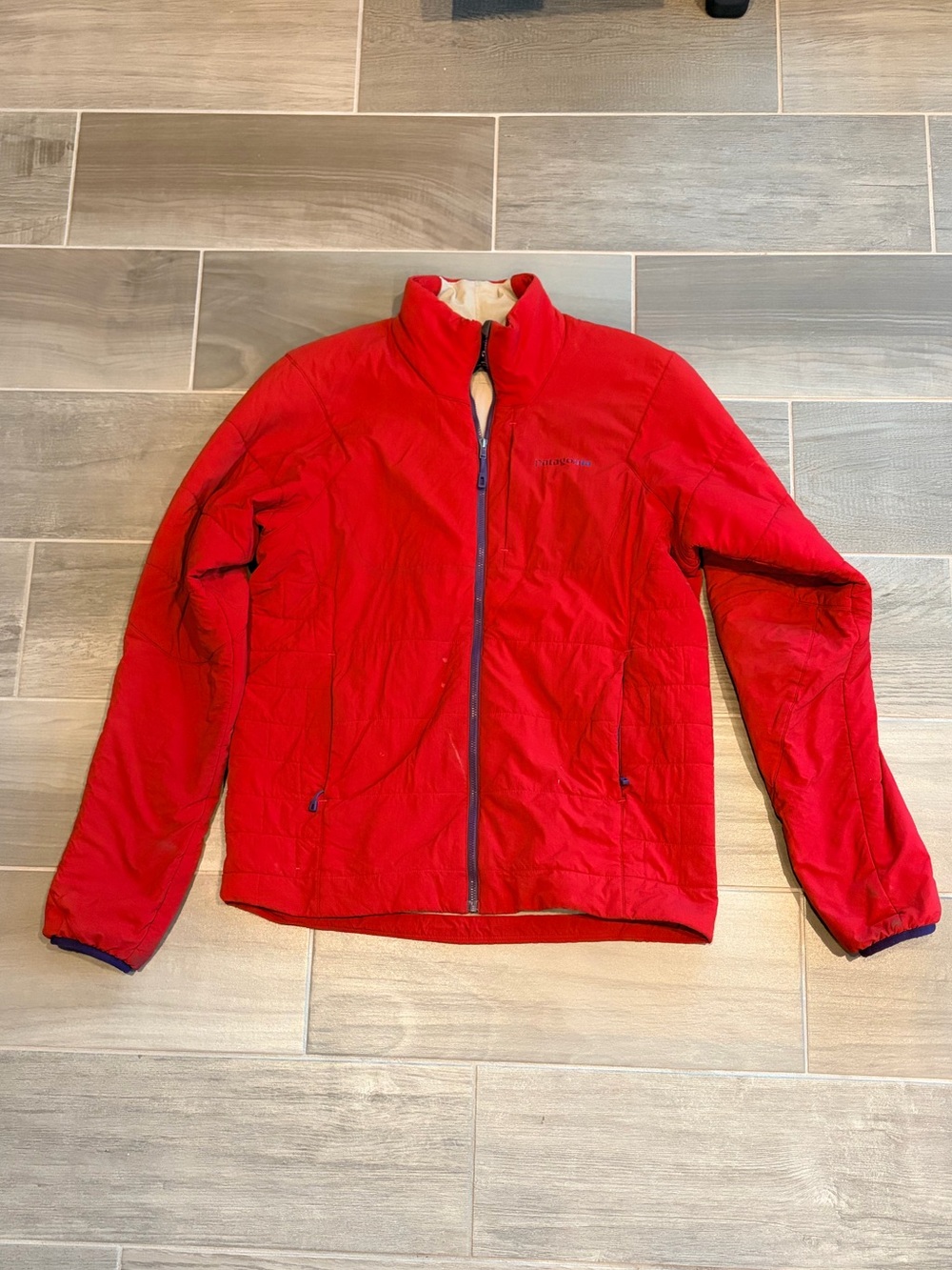 Patagonia Men’s Nano air Red Full-Zip Puffer Jacket